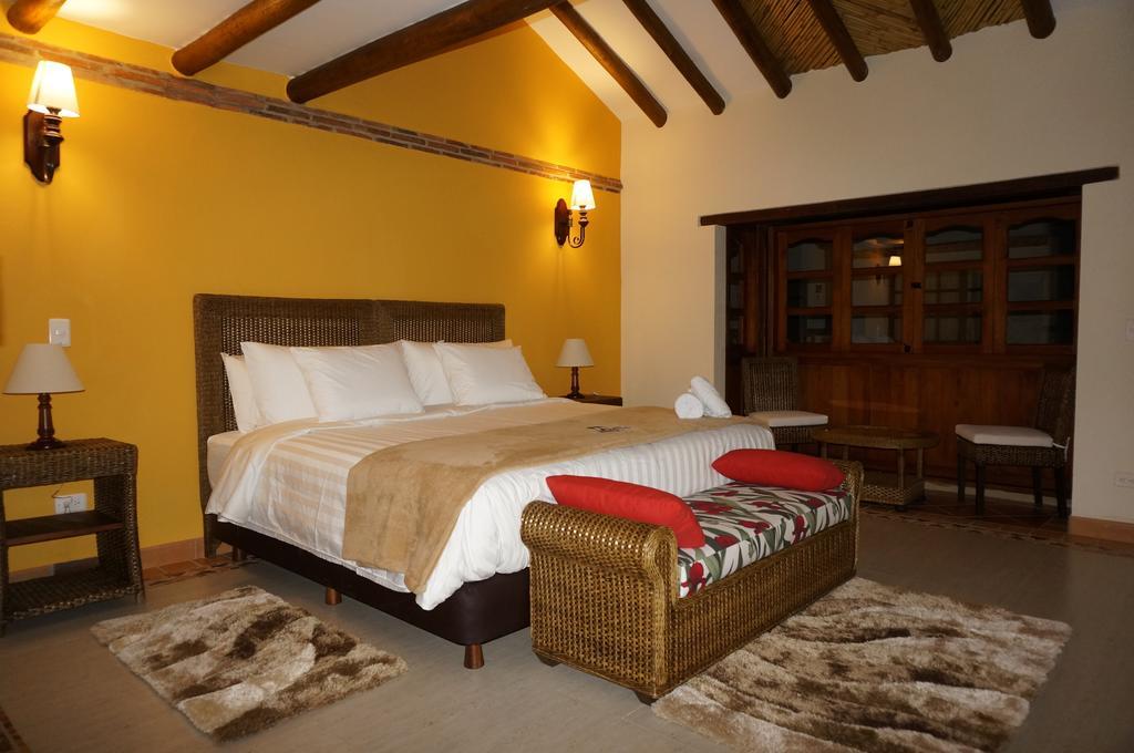 Hotel Campanario De La Villa فيلا دي ليفا الغرفة الصورة